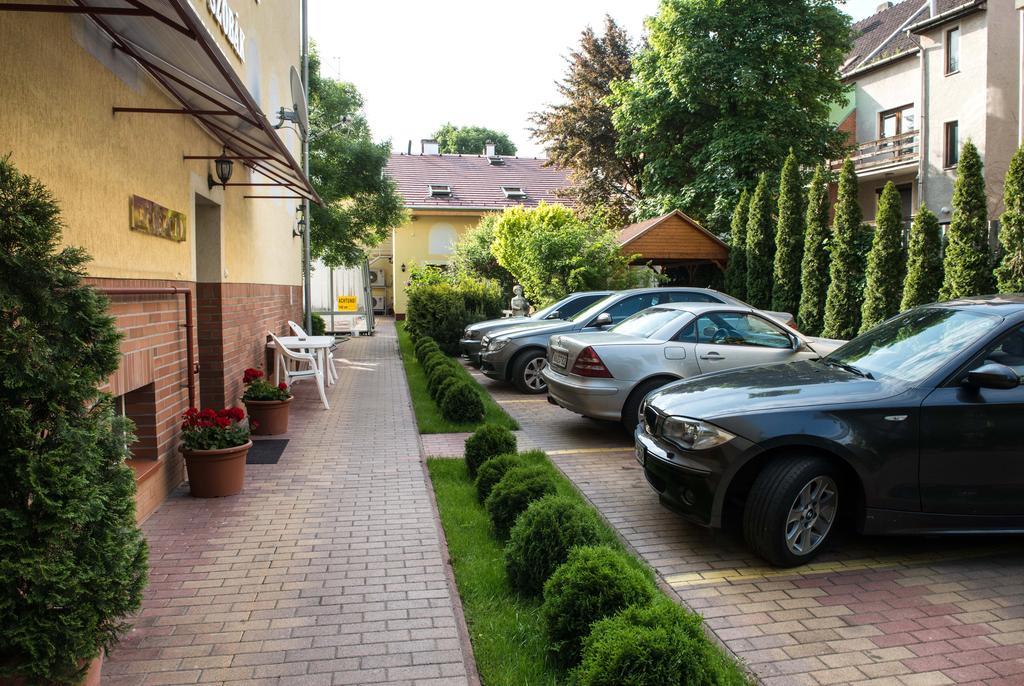 Bl Luxus Apartman Szeged Esterno foto