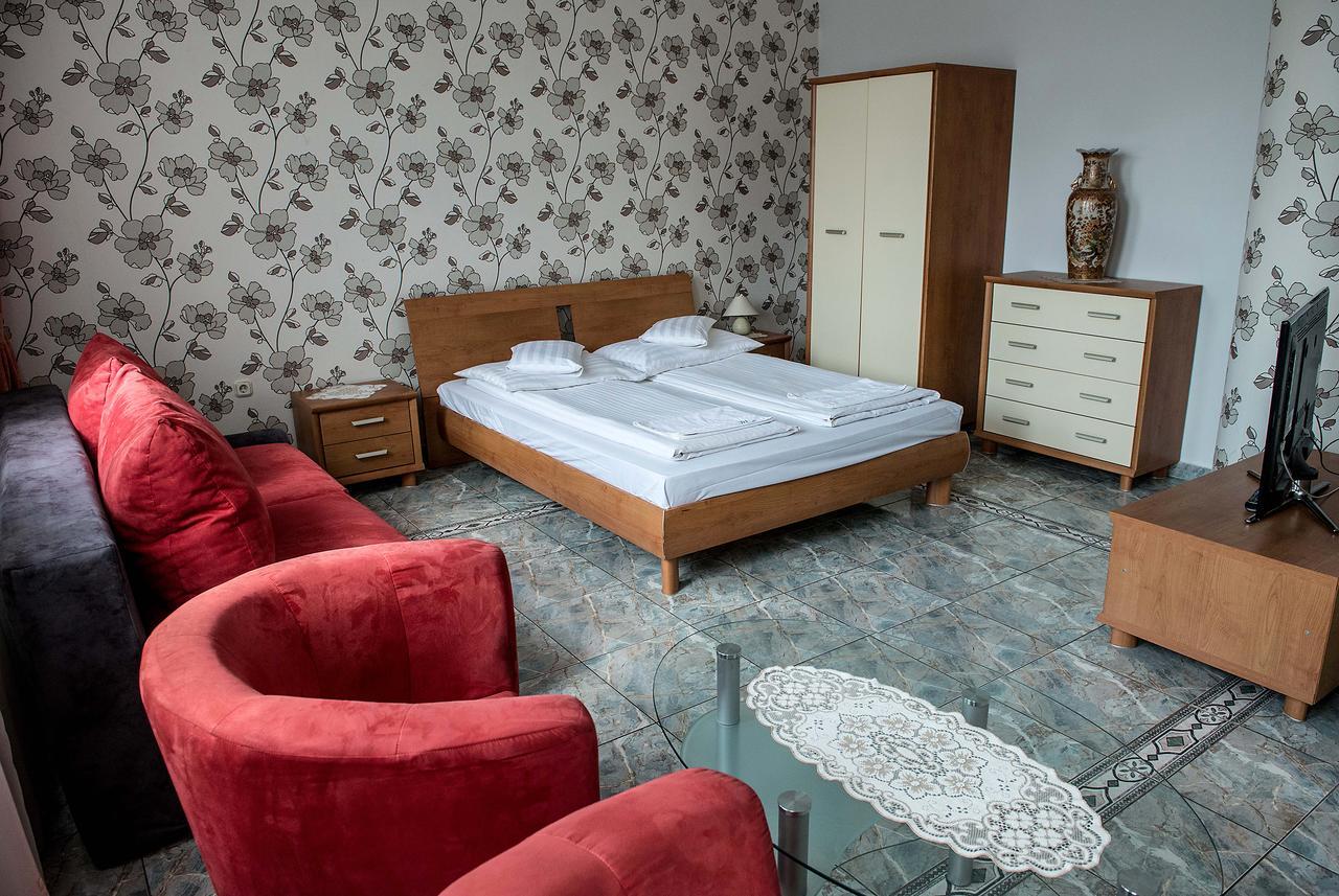 Bl Luxus Apartman Szeged Esterno foto